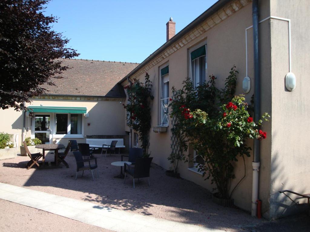 Hotel Du Commerce Tronget Εξωτερικό φωτογραφία