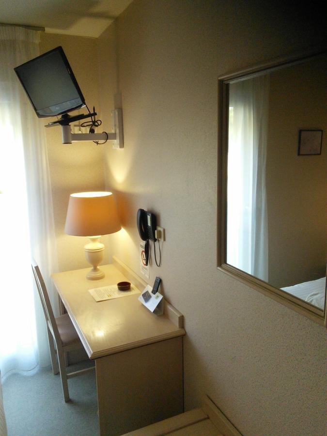 Hotel Du Commerce Tronget Εξωτερικό φωτογραφία