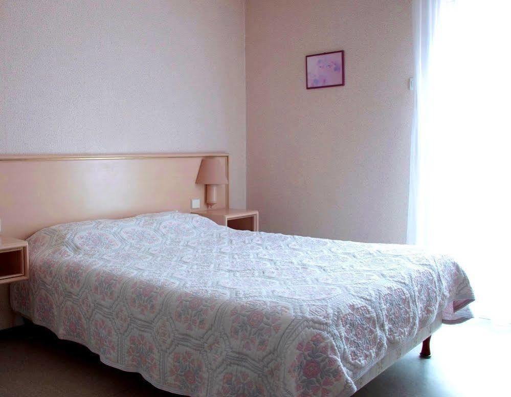 Hotel Du Commerce Tronget Εξωτερικό φωτογραφία