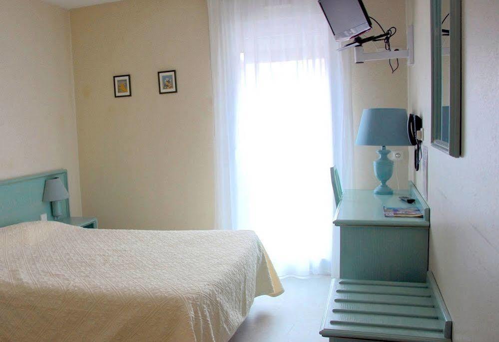 Hotel Du Commerce Tronget Εξωτερικό φωτογραφία
